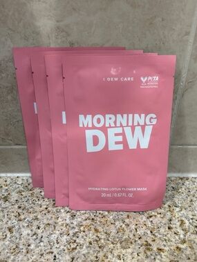 NWT set of 4 I Dew Care Morning Dew Hydrating Lotus Flower Mask
